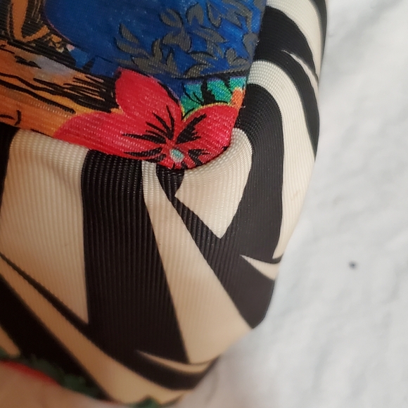 Gianni Versace Floral Black Leather/Canvas Bucketbag Shoulderbag/CB. - Picture 11 of 12